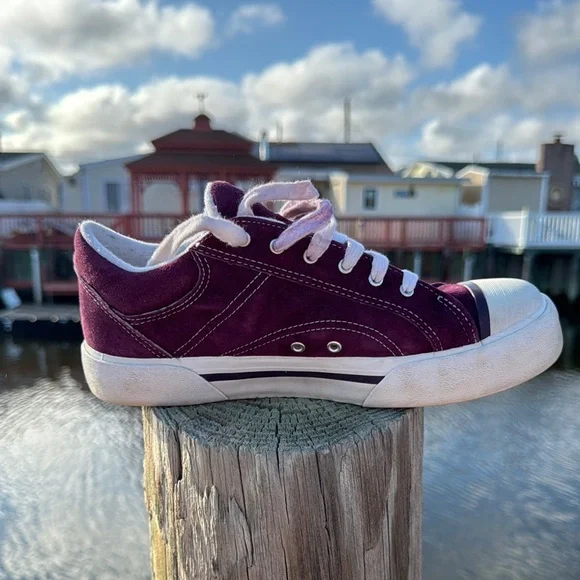 Nike Purple and White Classic Sneakers - Picture 6 of 11